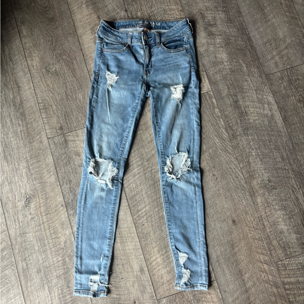 American Eagle Outfitters Light Blue Distressed Skinny Jeans